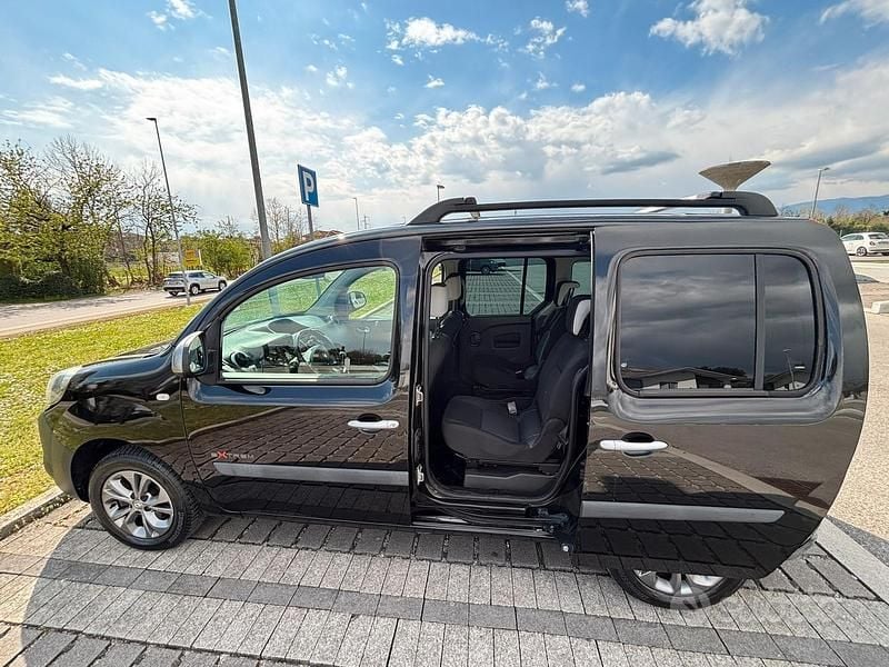Usata Renault Kangoo 110 CV (80 kW) 2014 Nero Monovolume