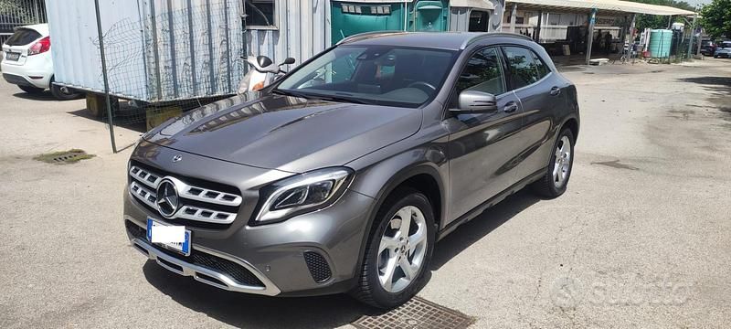 Usata Mercedes GLA220 2019 Grigio SUV