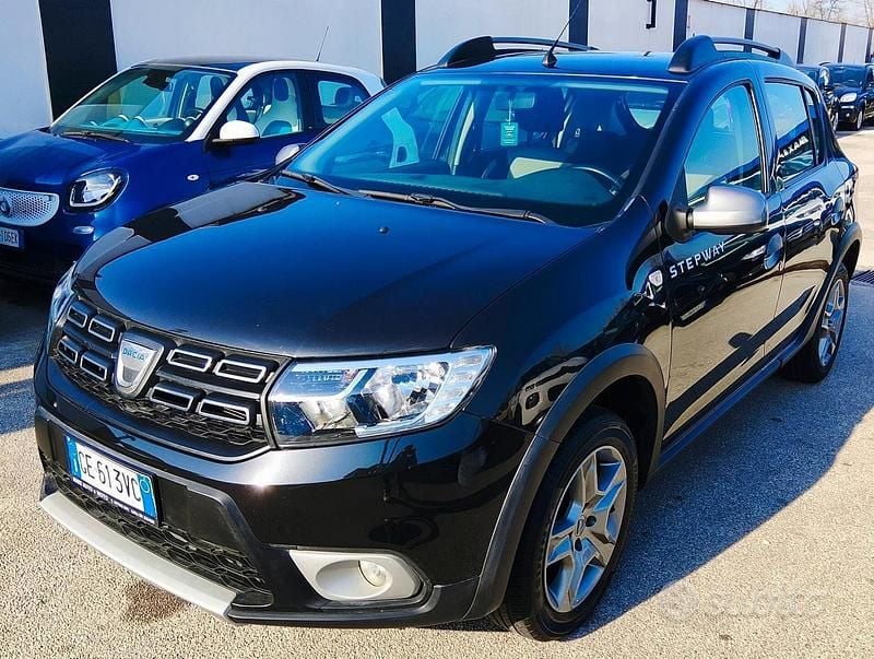 Usata Dacia Sandero Stepway 100 CV (73 kW) 2021 Nero Berlina