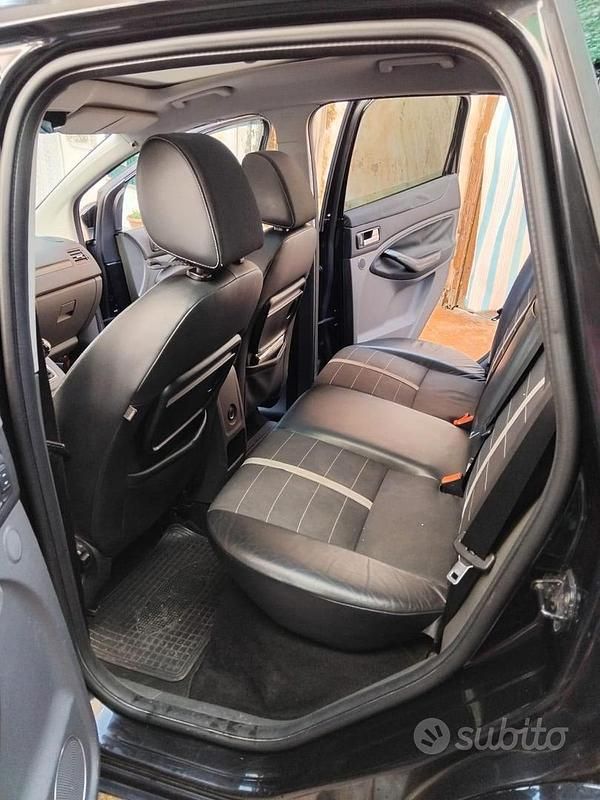 Usata Ford Kuga 136 CV (100 kW) 2008 Nero SUV