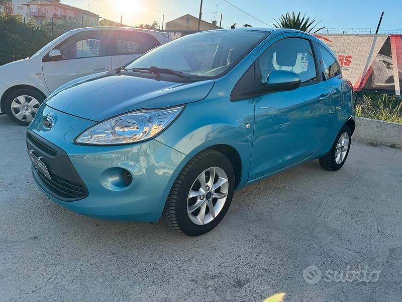 Usata Ford Ka 69 CV (50 kW) 2014 Blu Berlina