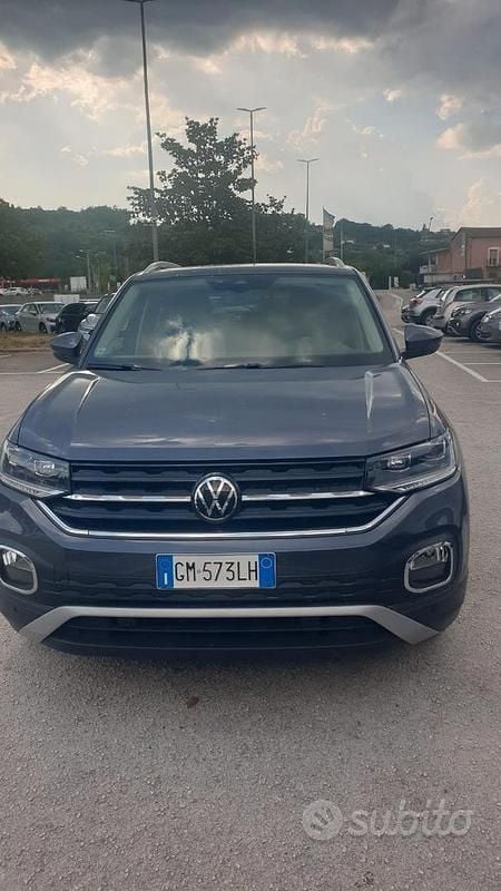 Usata VW T-Cross 110 CV (80 kW) 2023 Grigio SUV
