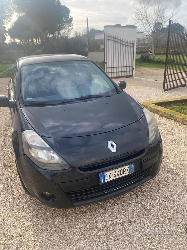 Usata Renault Clio IV 75 CV (55 kW) 2012 Nero Berlina