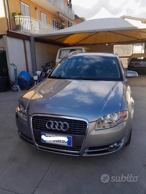 Usata Audi A4 Ambiente 140 CV (102 kW) 2005 Grigio Station wagon