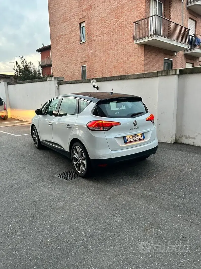 Usata Renault Scenic E-Tech 120 CV (88 kW) 2018 Bianco Monovolume