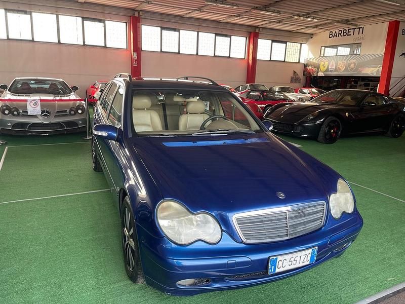Usata Mercedes C220 142 CV (104 kW) 2003 Blu Station wagon