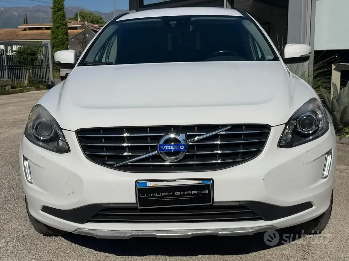 Occasion Volvo XC60 Momentum 181 ch (133 kW) 2015 Blanc SUV