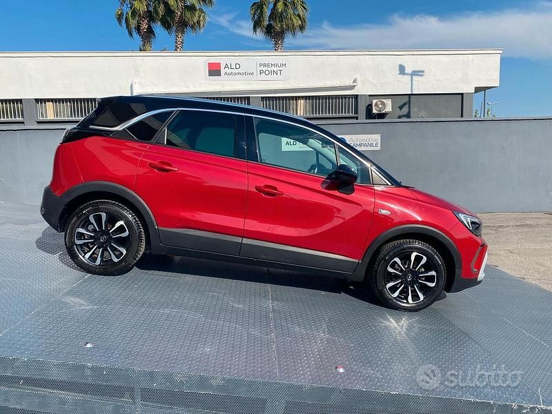 Usata Opel Crossland X Elegance 110 CV (80 kW) 2022 Hot red met SUV