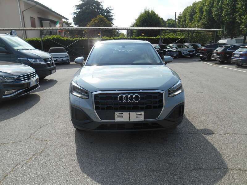 Usata Audi Q2 Admired 116 CV (85 kW) 2022 Grigio freccia perlato SUV