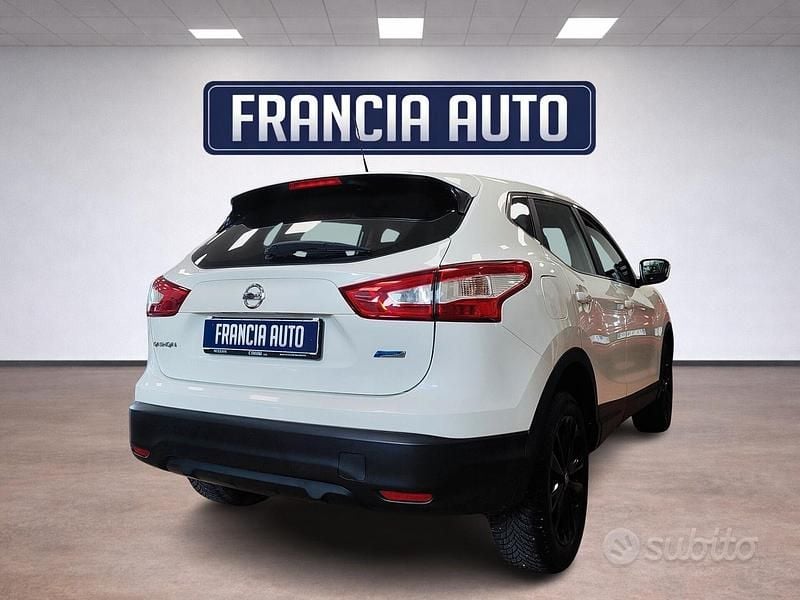Usata Nissan Qashqai Acenta 110 CV (80 kW) 2015 Bianco SUV