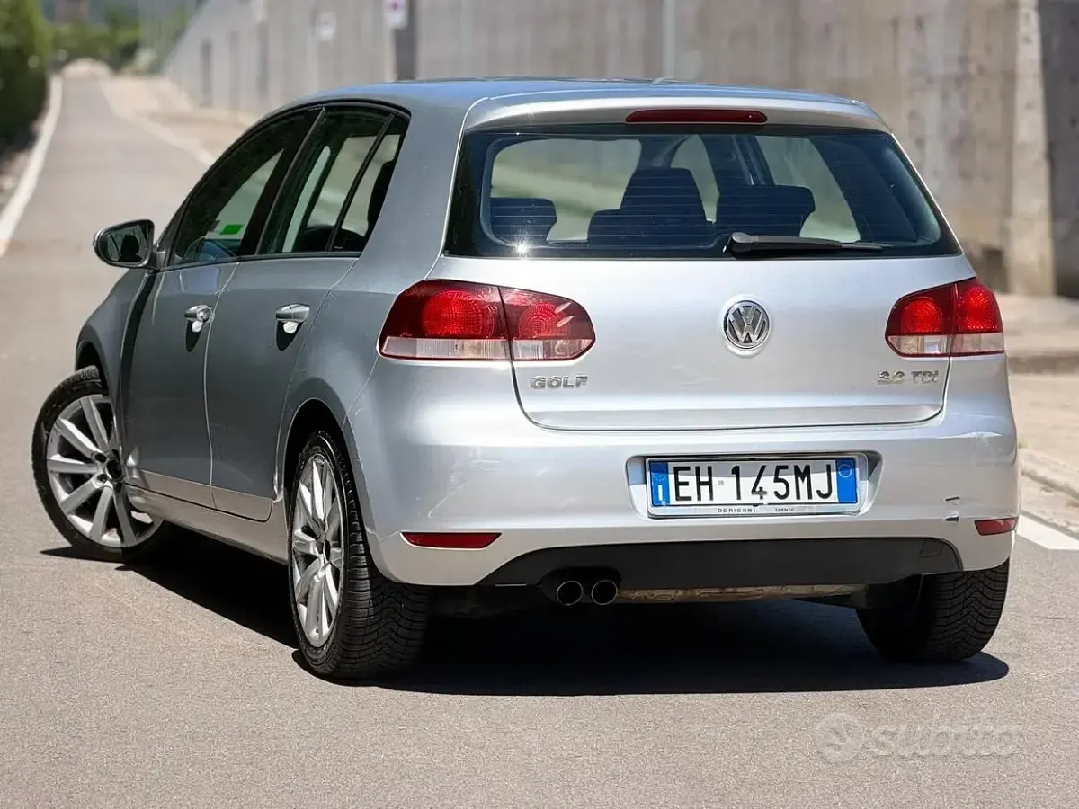 Usado VW Golf VI Highline 140 CV (102 kW) 2011 Gris Utilitario