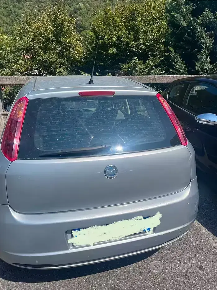 Usata Fiat Grande Punto 65 CV (47 kW) 2006 Grigio Utilitaria