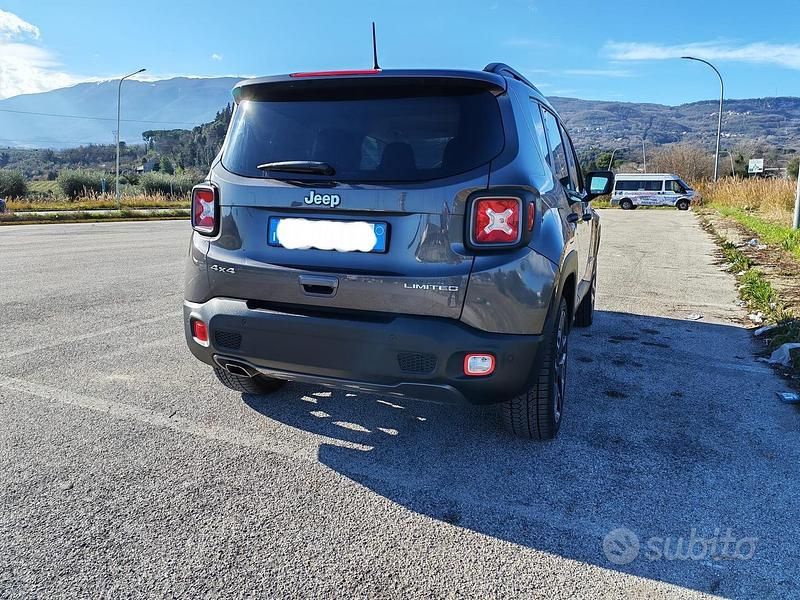 Usata Jeep Renegade Limited 140 CV (102 kW) 2019 Grigio SUV