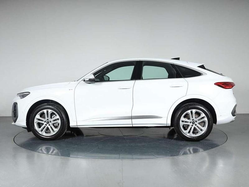 Nuova Audi Q5 Sportback S-Line 204 CV (150 kW) 2025 Bianco ghiaccio SUV