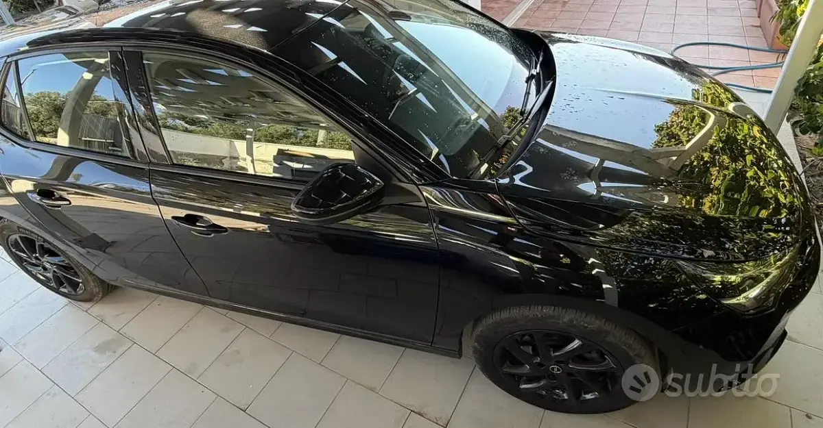 Usata Opel Corsa Edition 101 CV (74 kW) 2023 Nero Utilitaria