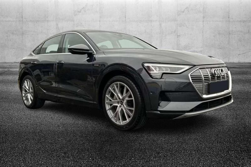 Usata Audi e-tron 158 kW (215 CV) 2023 Grigio SUV