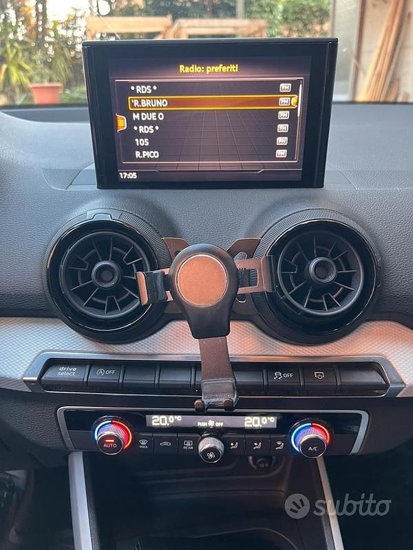 Usata Audi Q2 Design 116 CV (85 kW) 2017 Bianco SUV