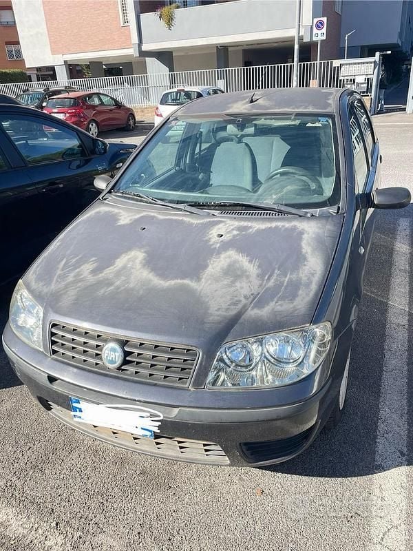 Usata Fiat Punto 60 CV (44 kW) 2004 Grigio Utilitaria