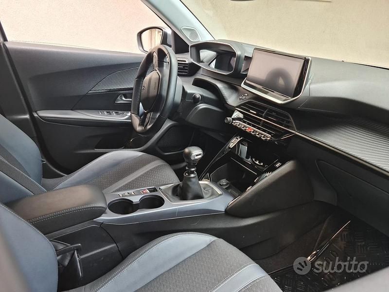 Usata Peugeot 2008 130 CV (95 kW) 2020 Grigio SUV