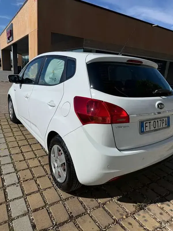 Usata Kia Venga 90 CV (66 kW) 2019 Utilitaria
