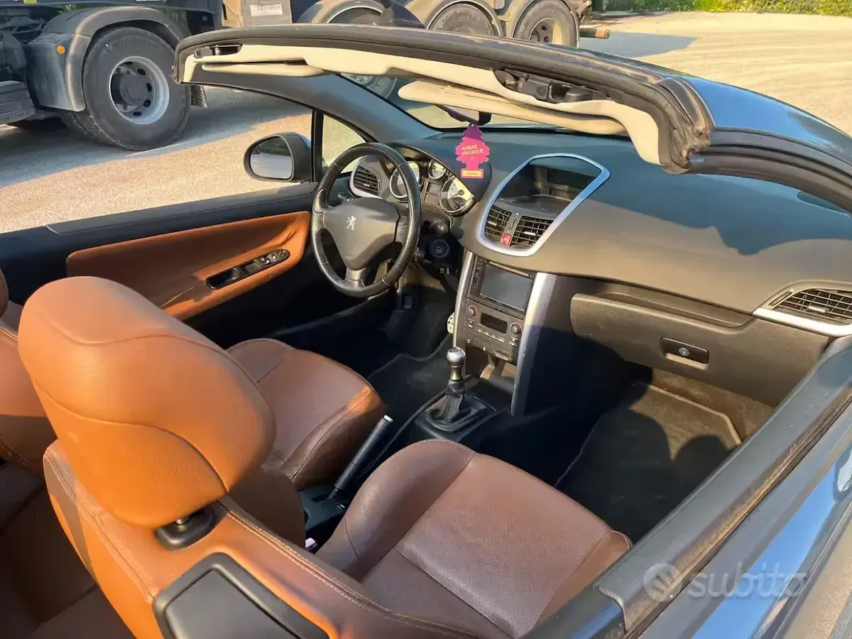Usata Peugeot 207 112 CV (82 kW) 2007 Grigio Cabrio