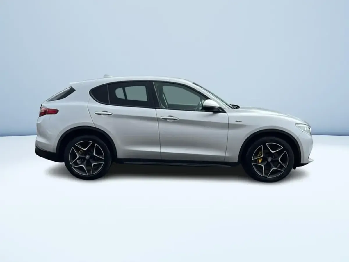 Usata Alfa Romeo Stelvio Sprint 190 CV (139 kW) 2020 Grigio SUV