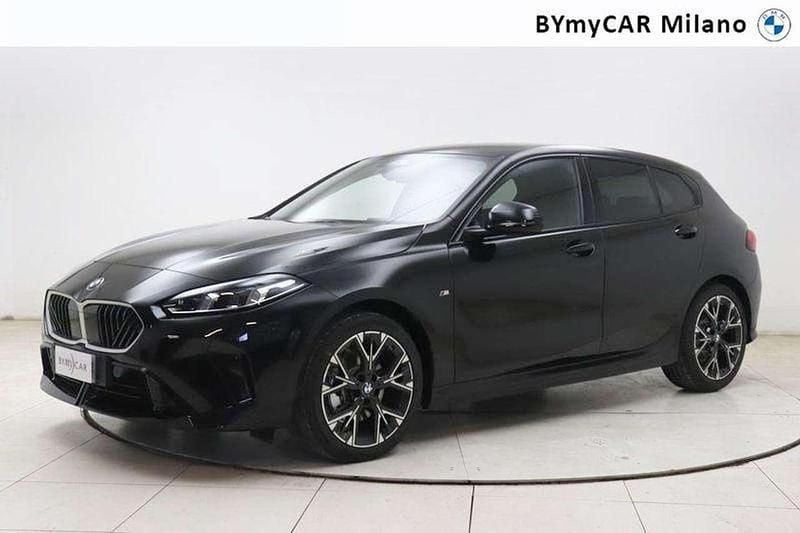 Usata BMW 118 M Sport 150 CV (110 kW) 2025 Black sapphire metallizzato Utilitaria