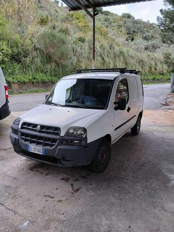 Usata Fiat Doblò 101 CV (74 kW) 2004 Monovolume