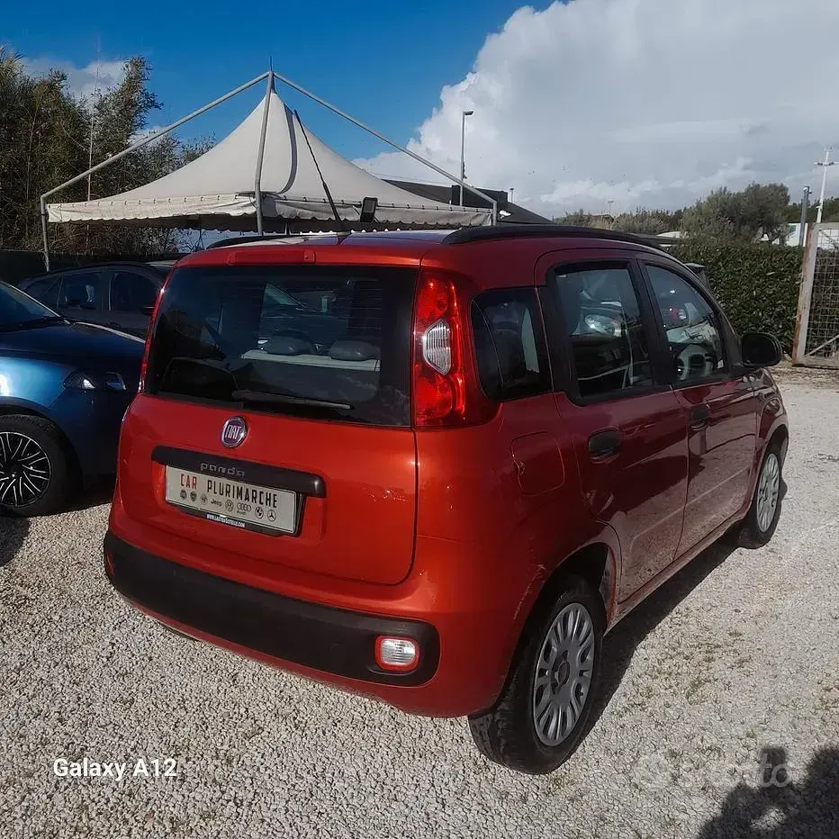 Begagnad Fiat Panda Lounge 69 HK (50 kW) 2014 Röd Halvkombi