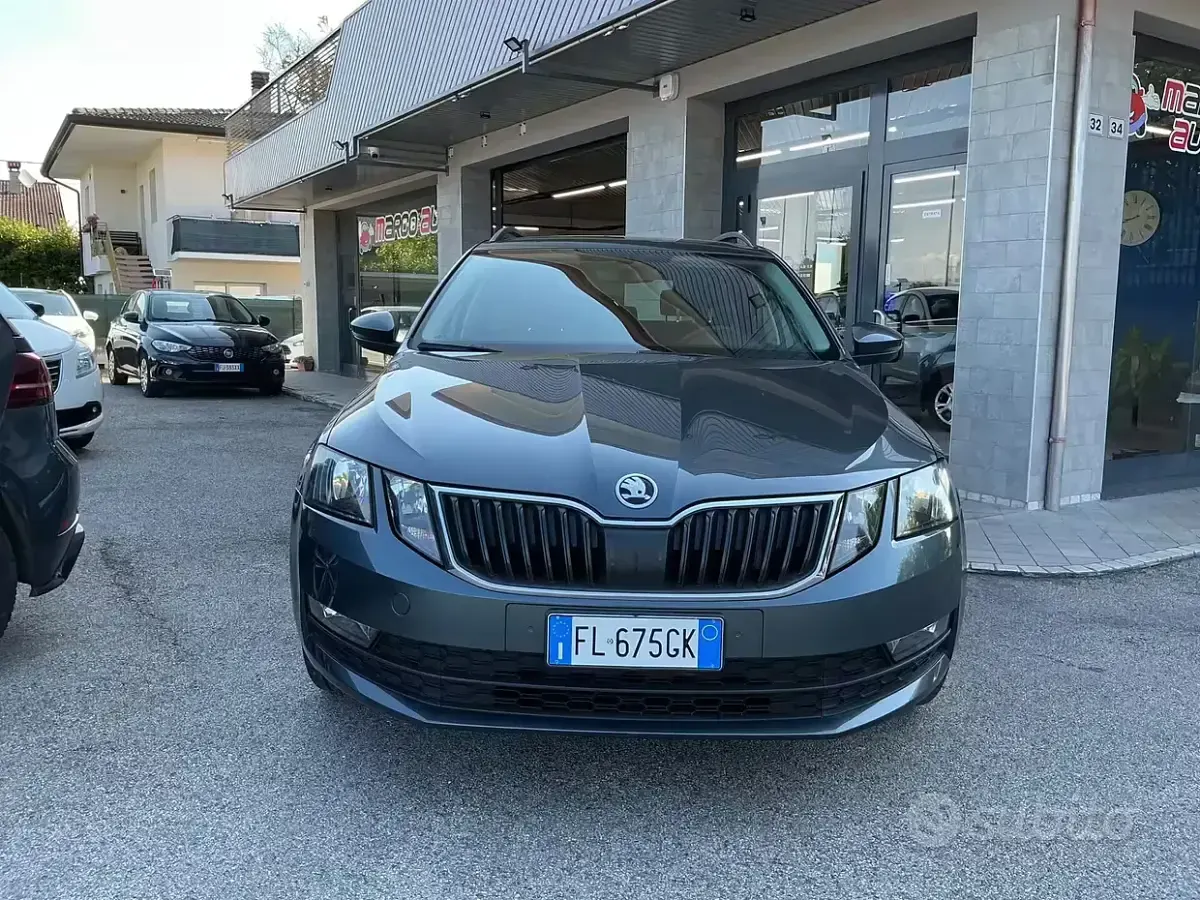 Usata Skoda Octavia 116 CV (85 kW) 2017 Grigio Station wagon