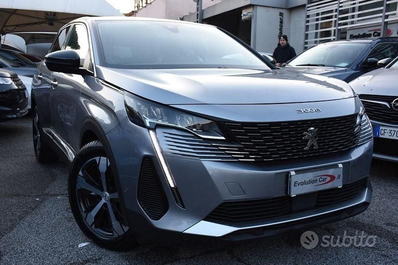 Begagnad Peugeot 3008 Allure 131 HK (96 kW) 2022 Grå SUV