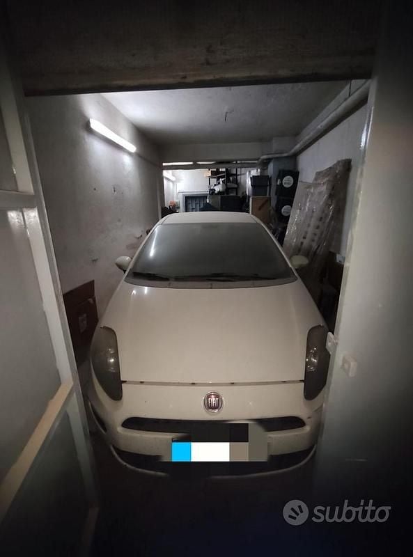 Bianco Usata 2015 Fiat Grande Punto Due volumi | 5000 € - Immagine 1/4