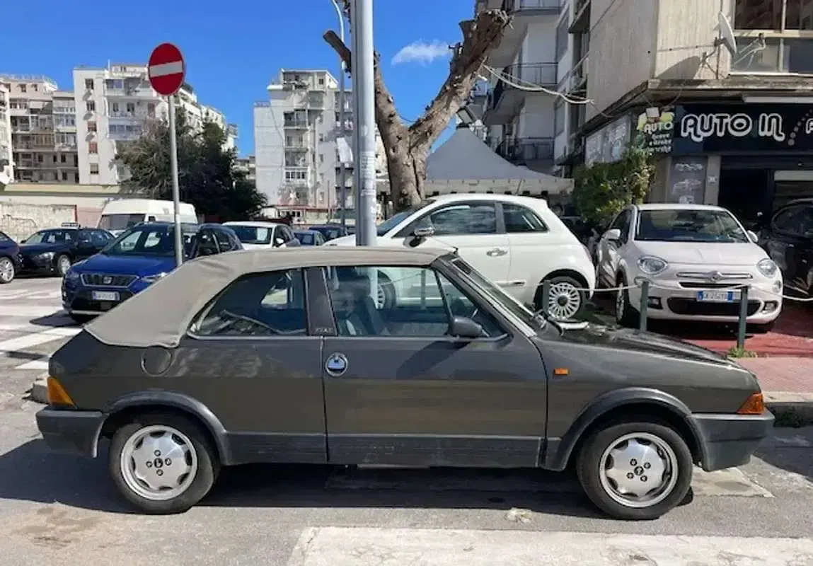 Usata Fiat Ritmo S 101 CV (74 kW) 1985 Grigio Cabrio