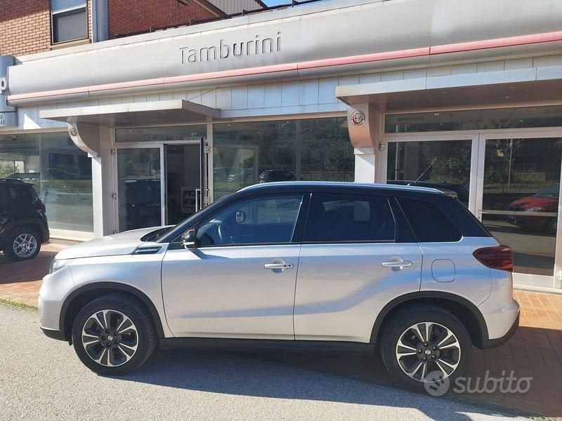 Usata Suzuki Vitara 129 CV (94 kW) 2020 Argento SUV