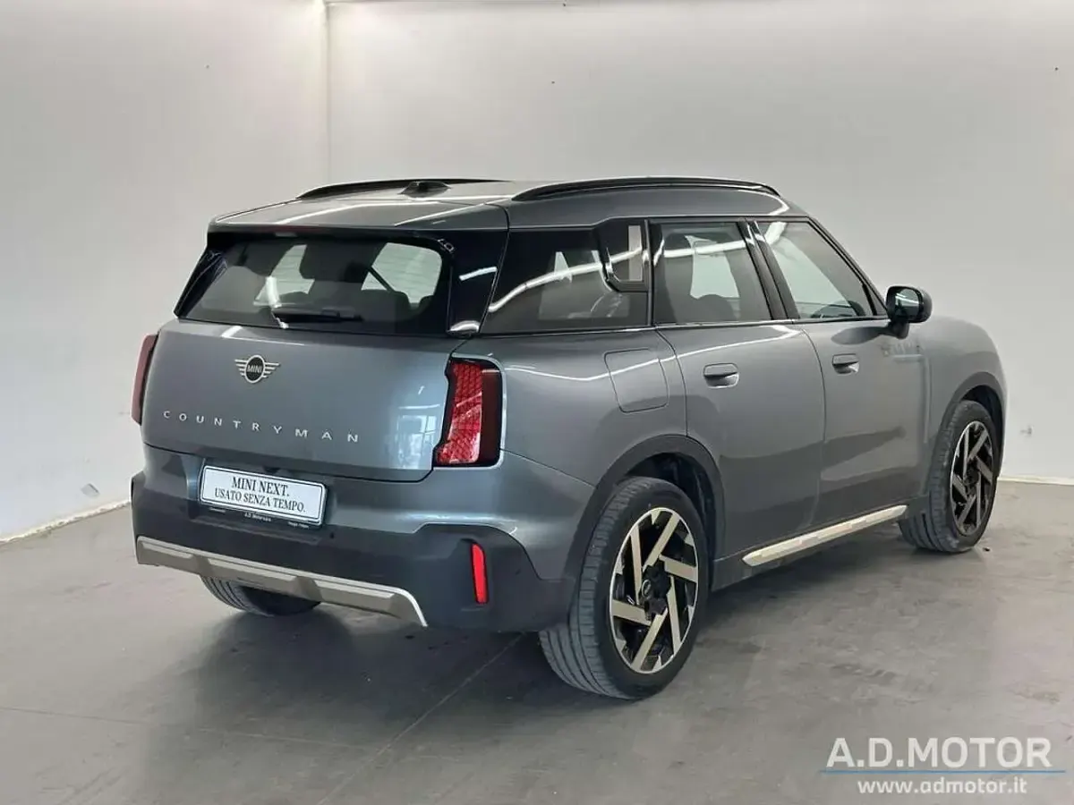 Usata Mini Countryman Favoured 163 CV (119 kW) 2025 Verde SUV