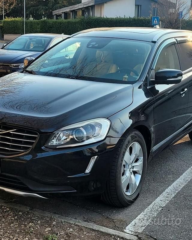 Usata Volvo XC60 Summum 215 CV (158 kW) 2013 Nero SUV
