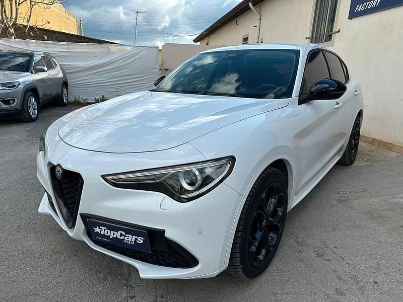 Usata Alfa Romeo Stelvio Super 160 CV (117 kW) 2020 Bianco SUV