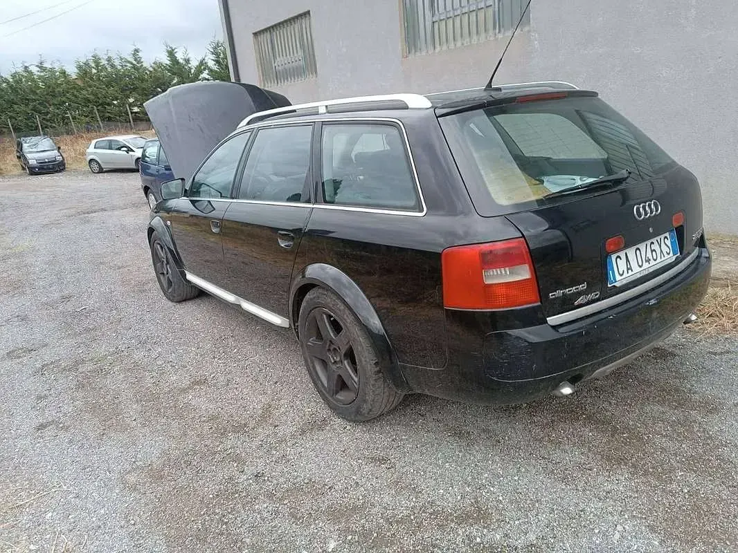 Usata Audi A6 Allroad Ambiente 179 CV (131 kW) 2002 Nero Station wagon