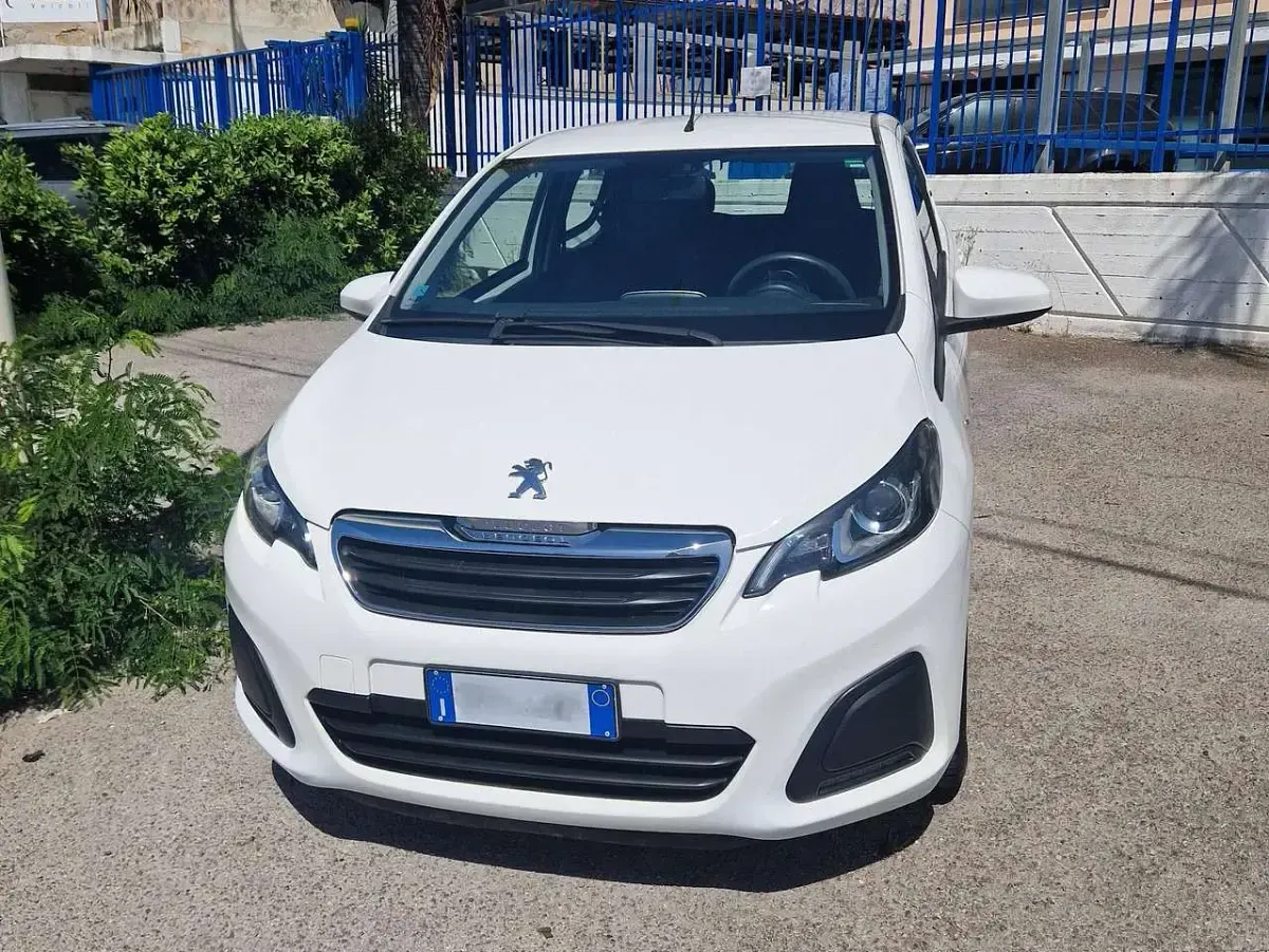 Usata Peugeot 108 Active 69 CV (50 kW) 2018 Bianco Utilitaria