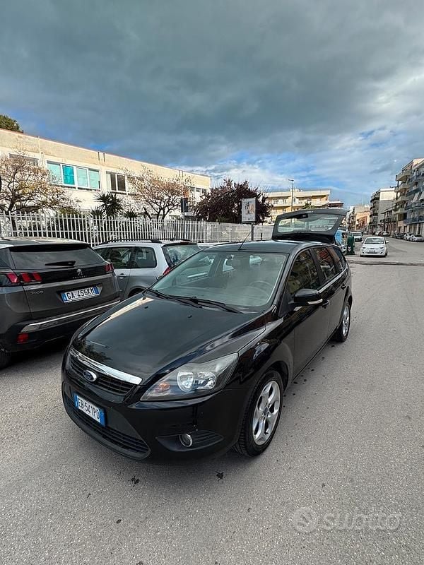 Occasion Ford Focus Style 110 ch (80 kW) 2010 Noir Break
