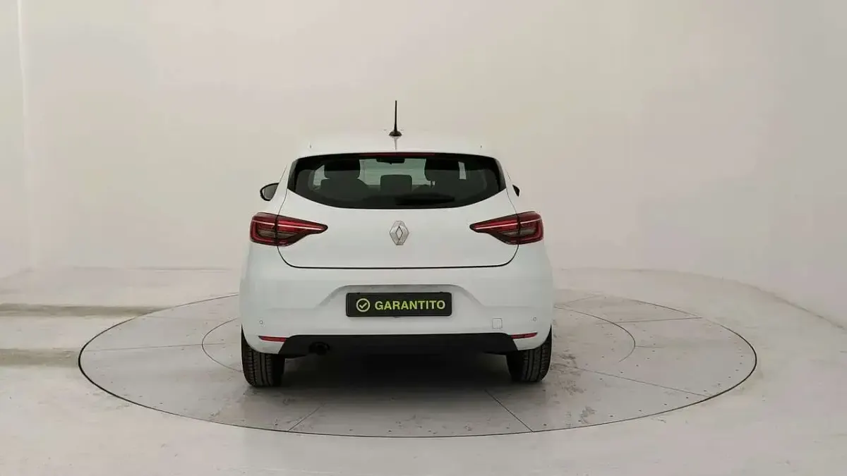 Usata Renault Clio Business 86 CV (63 kW) 2021 Bianco Utilitaria