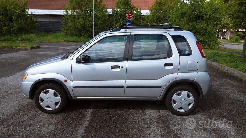 Grigio Usata 2002 Suzuki Ignis Due volumi | 1500 € (Super prezzo) - Immagine 1/4