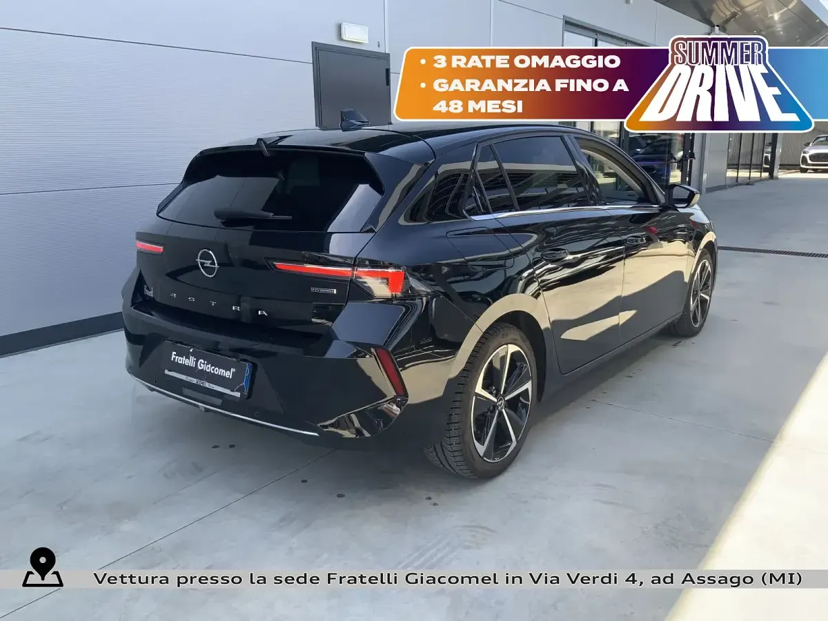 Usata Opel Astra Business Elegance 180 CV (132 kW) 2023 Nero Utilitaria