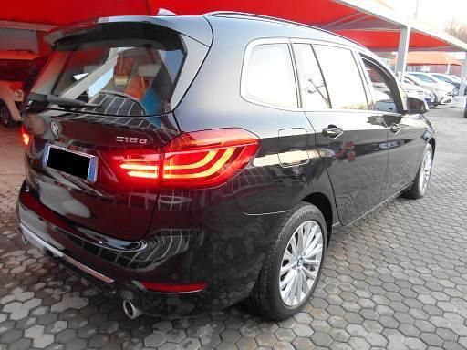 Usata BMW 218 Gran Tourer Luxury Line 150 CV (110 kW) 2021 Nero Monovolume