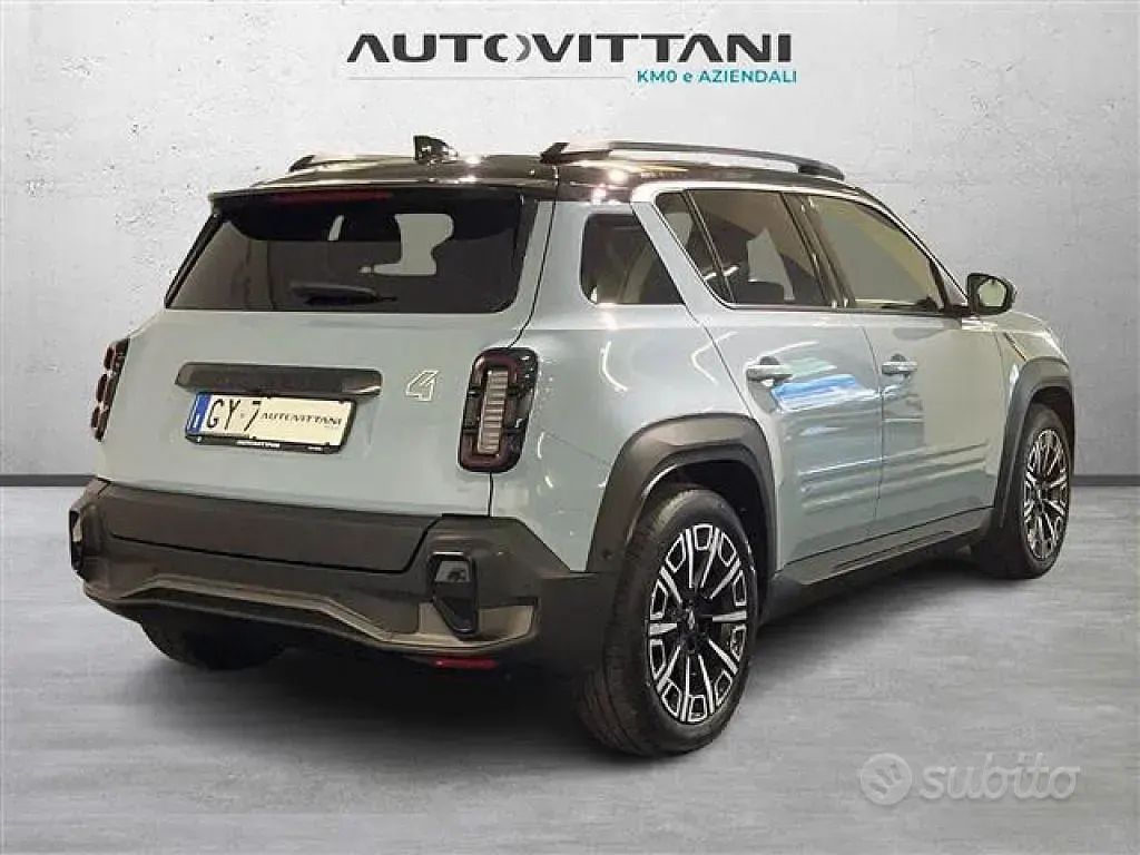 Usata Renault 4 E-Tech Iconic 77 kW (106 CV) 2025 Azzurro SUV