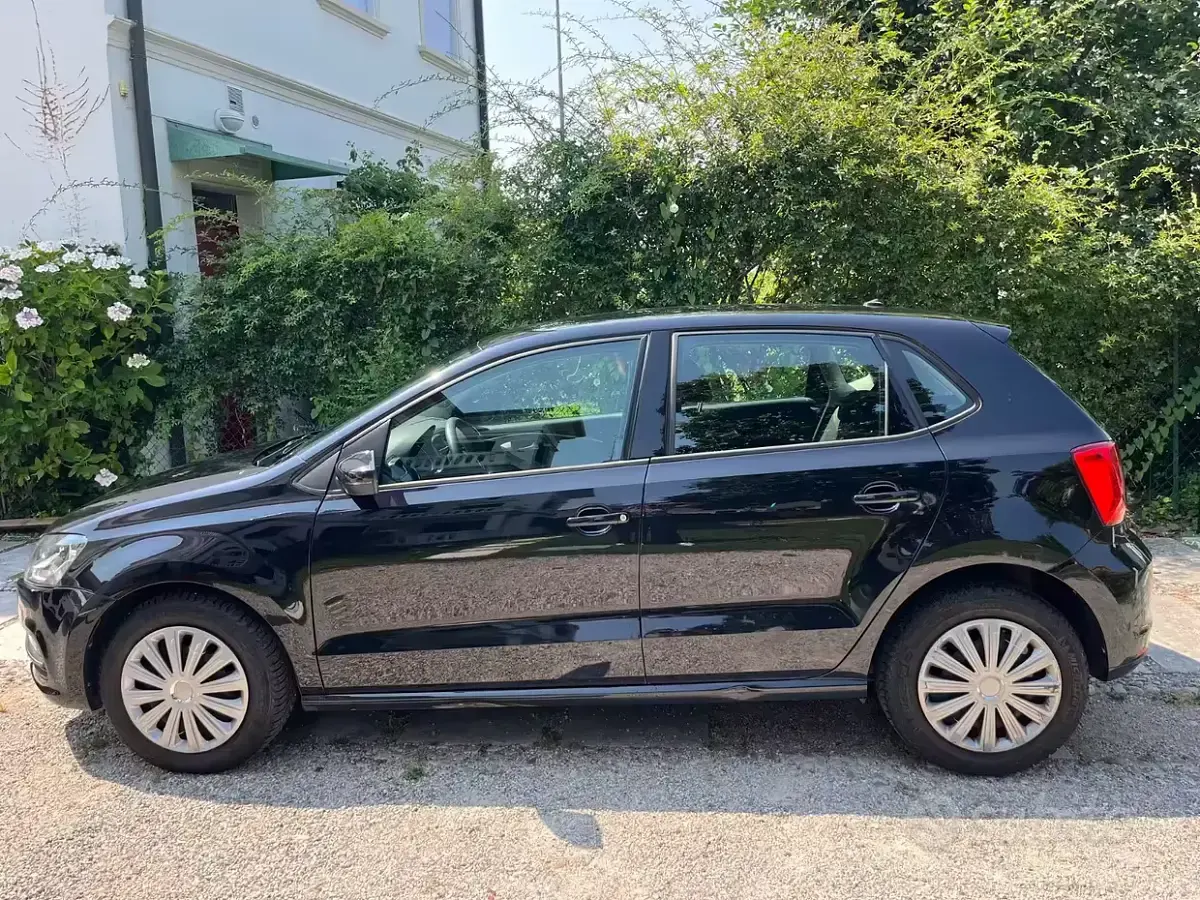 Usata VW Polo 85 CV (62 kW) 2016 Nero Utilitaria