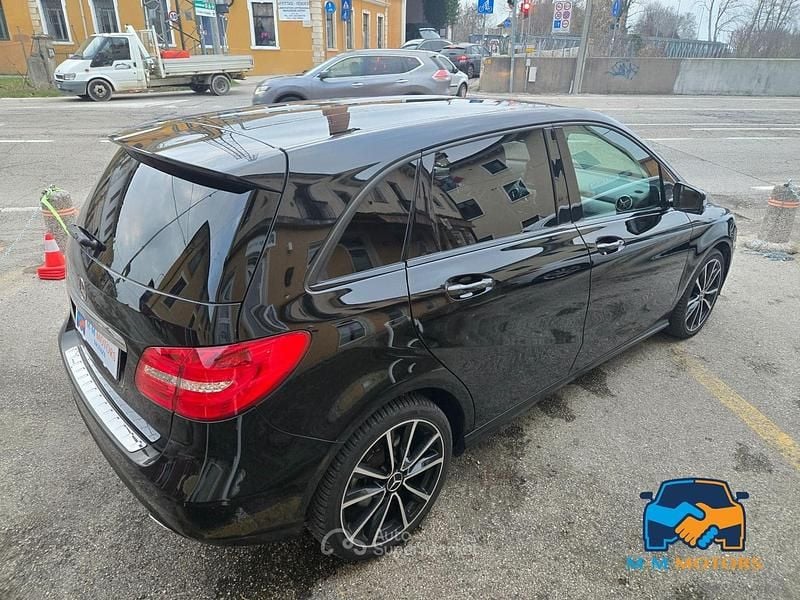 Usata Mercedes B220 Premium 170 CV (125 kW) 2013 Nero Monovolume