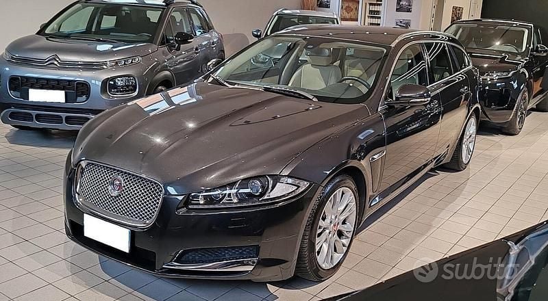Usata Jaguar XF Sportbrake Business Edition 163 CV (119 kW) 2015 Grigio Station wagon
