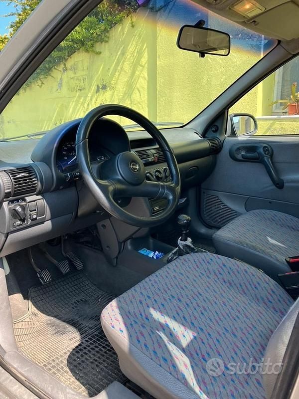 Usata Opel Corsa 1995 Grigio Utilitaria