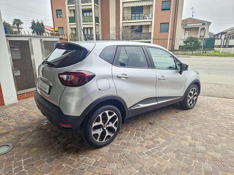 Usata Renault Captur 90 CV (66 kW) 2018 Argento SUV